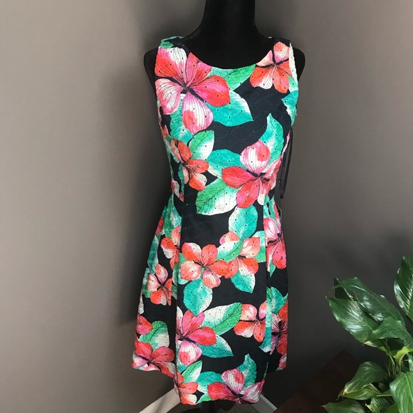 NWT  Tommy Hilfiger Flower Dress - Picture 1 of 9